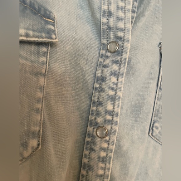 Lily & Lottie denim snap button down - Picture 5 of 5